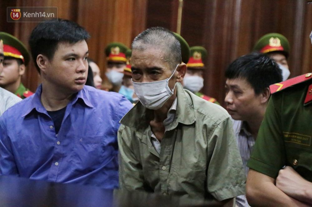 Văn Kính Dương, Ngọc Miu tươi cười khi đến tòa sơ thẩm sáng nay-4