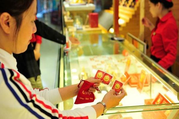 Vàng tăng điên cuồng, vượt xa 54 triệu đồng/lượng-1