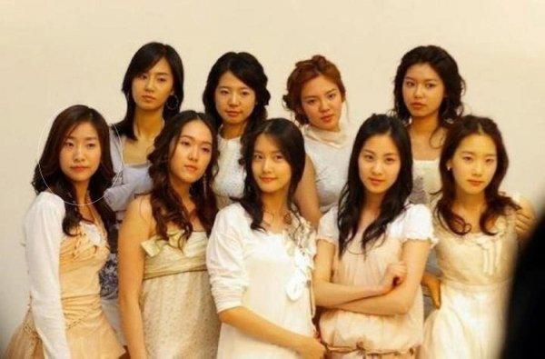 Idol 7 nổi 3 chìm nhất Kpop: Suýt debut cùng SNSD, ra mắt 2 lần đều fail đau đớn-1