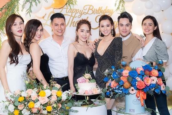 Tình duyên của hội bạn thân Quỳnh Nga - Việt Anh