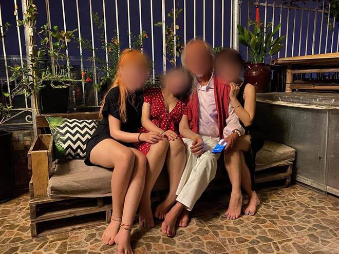 Học viên ôm ấp tắm bùn, ăn kem kiểu Ý khi học đàn tranh cùng nghệ nhân nổi tiếng Việt Nam-1