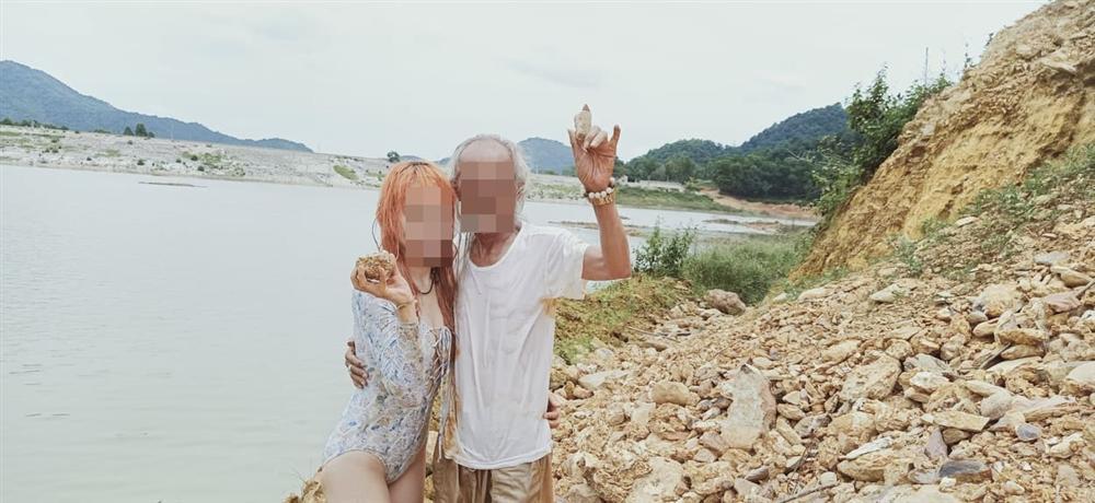 Nghệ nhân đàn tranh nổi tiếng Việt Nam nhiều lần ôm ấp, tiếp xúc cơ thể học viên-4