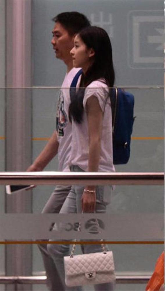 Chỉ là đi chơi, hot girl trà sữa Chương Trạch Thiên được chồng tỷ phú thuê hẳn vệ sĩ hộ tống-8