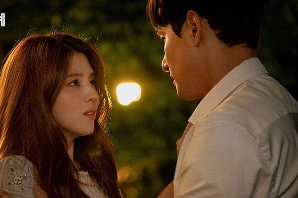 Bạn trai 10 năm bỗng dẫn tôi tới một căn hộ đẹp đẽ kèm một món đồ khiến tôi ngã quỵ-1