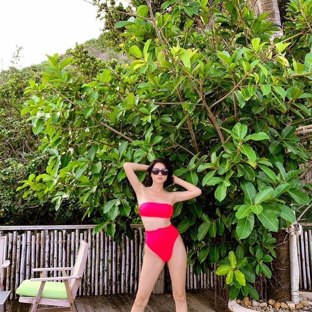 Trang Trần photoshop ảnh bikini đâu ra đấy dù béo như trâu với vòng eo 109cm-4