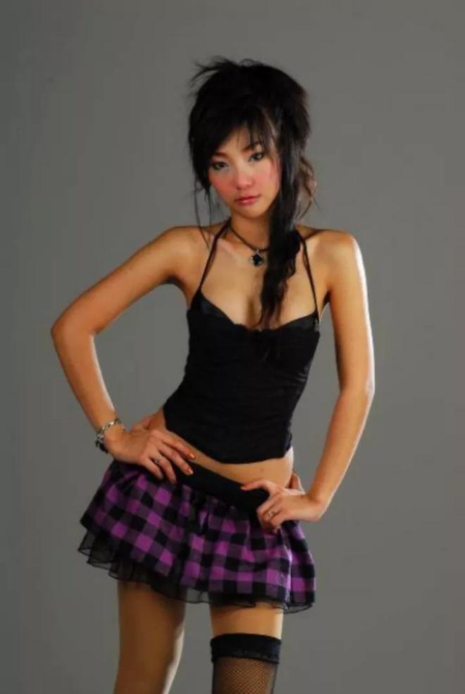 Những ngày cuối đời sống ở bãi rác của sao nữ Thái Lan-7