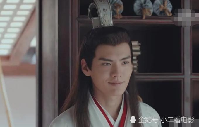 Cúc Tịnh Y được ví von trông giống Lộc Hàm khi giả trai-4