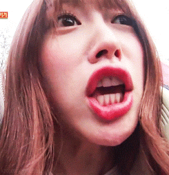 Các thánh lố nổi tiếng giới idol khiến fan nhiều lúc chỉ biết quỳ sống-31