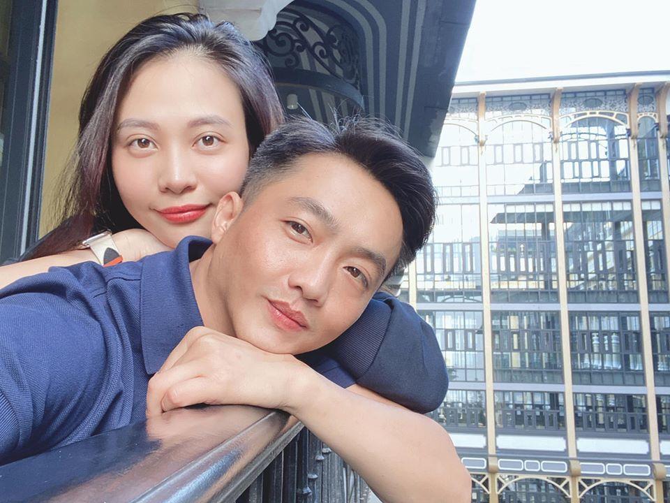 Bị Đàm Thu Trang chụp lén, Cường Đô La vẫn phong độ bất ngờ-3