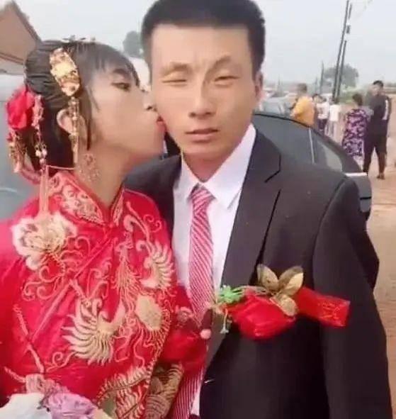 Hình ảnh cô dâu xấu xí, kỳ lạ gây sốt MXH, sự thật phía sau gây tranh cãi-3