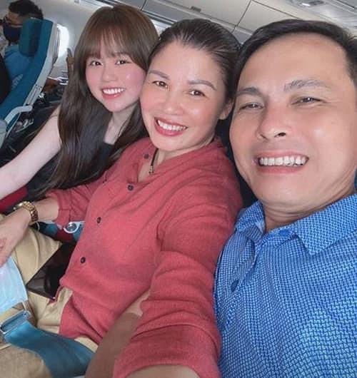 Quang Hải công khai nịnh Huỳnh Anh trên MXH, bảo sao bạn gái tự nguyện yêu hết mình-1