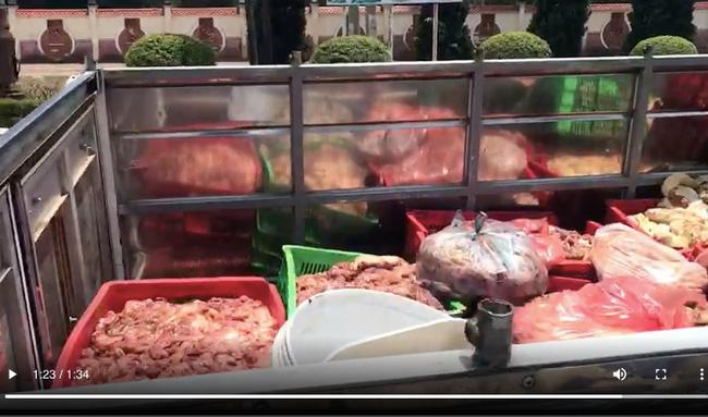 Bắt quả tang nữ tài xế chở hàng tấn nội tạng động vật bốc mùi đang trên đường vào Thủ đô tiêu thụ-1