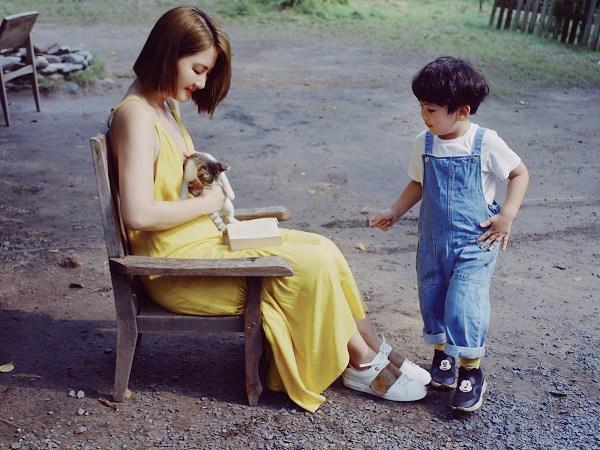 Ròng rã thức đêm hậu ly hôn Thanh Bình, Ngọc Lan vẫn bị chê vô dụng không biết chăm con-3