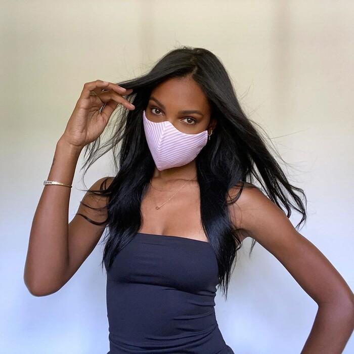 Trước tin đồn phá sản, Victorias Secret chuyển hướng sang bán khẩu trang-2