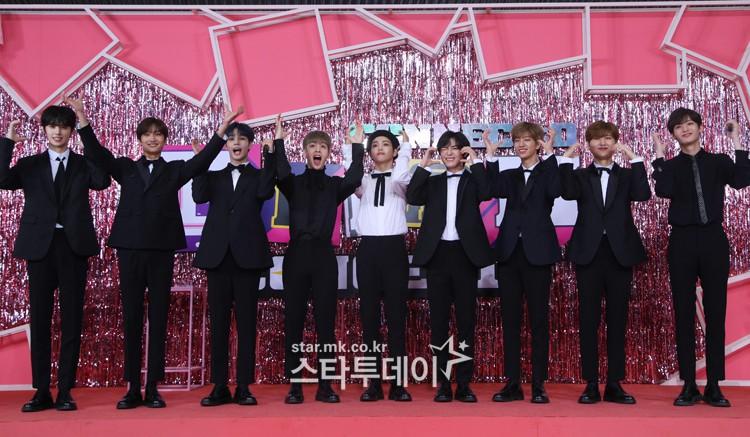 EXO, Red Velvet đem đến màn trình diễn mãn nhãn tại Dream Concert 2020-9