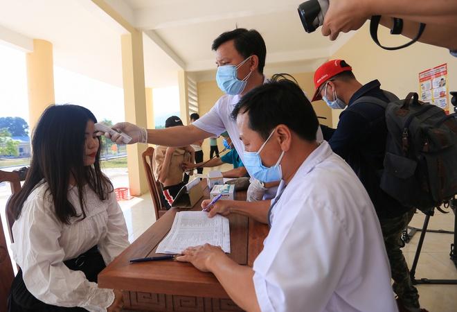 Nhiều tỉnh, thành yêu cầu cách ly người đến từ Đà Nẵng 14 ngày-1