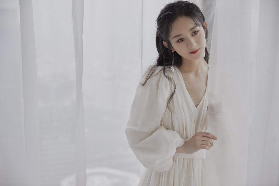 Triệu Lệ Dĩnh bùng nổ nhan sắc, Dương Tử bị chê kém xa đàn chị-2