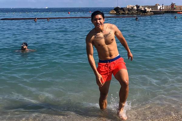 Đoàn Văn Hậu lộ body vạm vỡ, chiều cao khủng sau một năm sang Hà Lan thi đấu-7