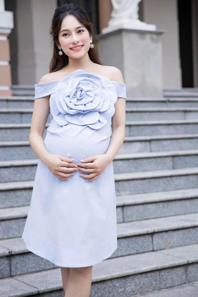 Bầu sắp sinh nhưng bà xã Dương Khắc Linh vẫn bị đàn ông lạ gạ gẫm-1