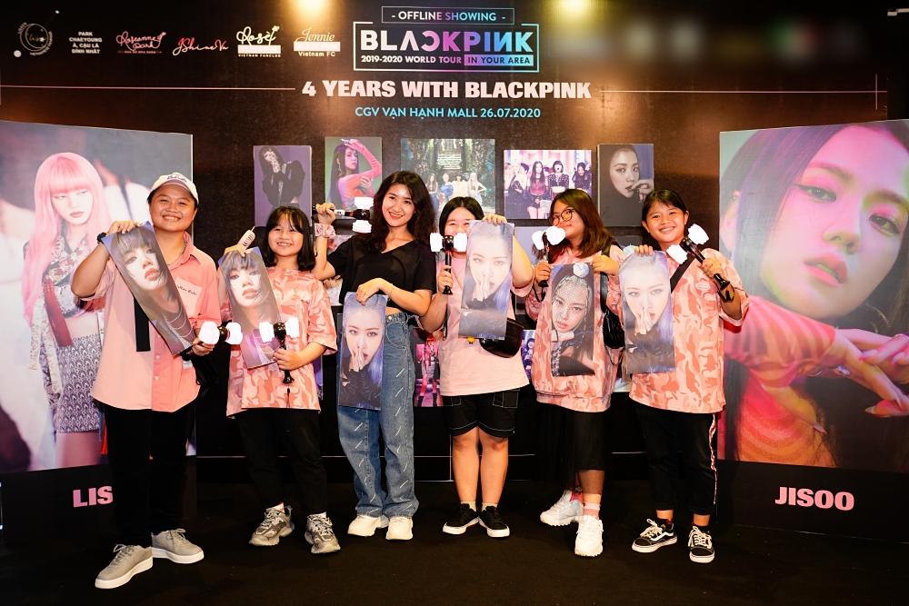 Fan cứng Thiều Bảo Trâm choáng váng với tiệc offline BLACKPINK Việt Nam-2