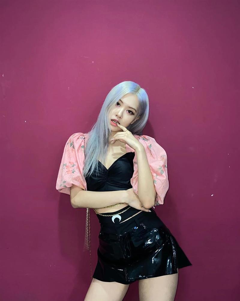 BLACKPINK Rosé sở hữu vòng eo bằng số đo của... băng đô quấn tóc-3