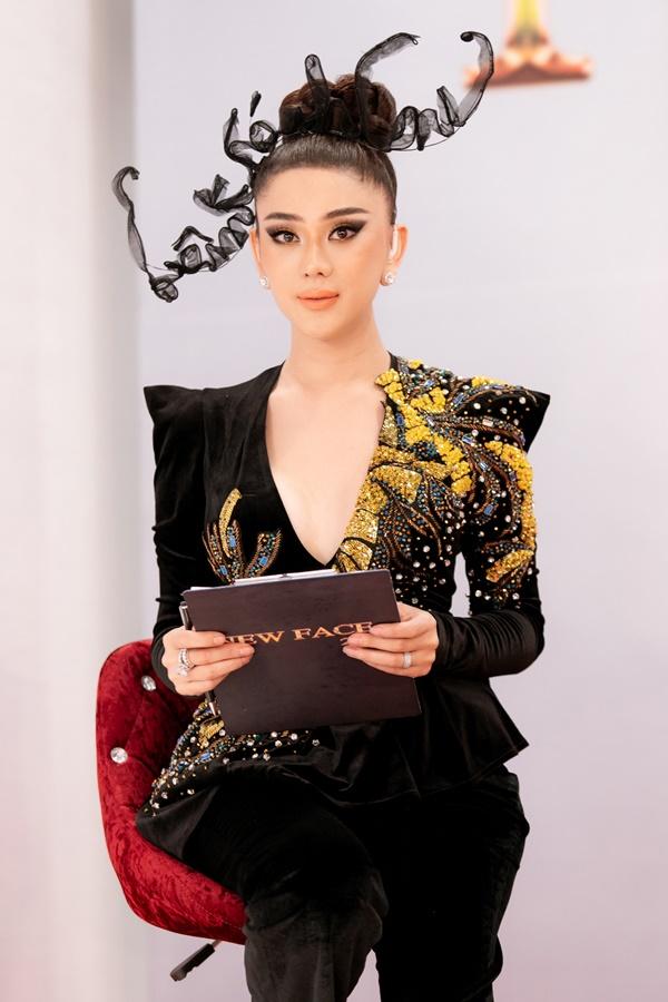 Lâm Khánh Chi khoe trang sức hột xoàn siêu to khổng lồ giá gần 50 tỷ-7