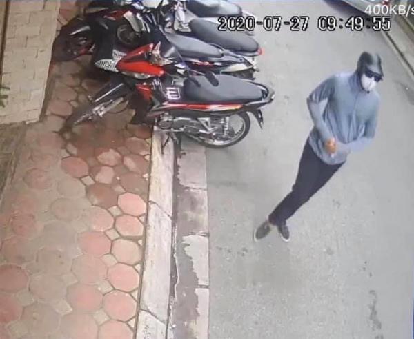 NÓNG: Hai đối tượng nổ súng cướp ngân hàng BIDV Hà Nội giữa ban ngày-3