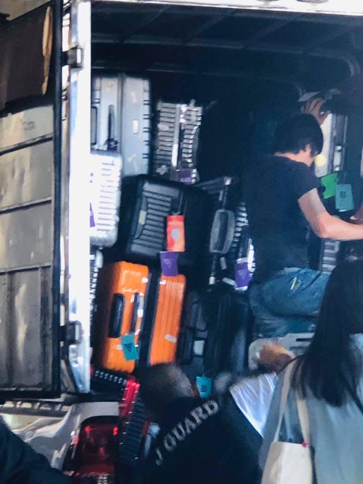 Stylist nhóm SEVENTEEN nhiều lần khóc thét vì phải làm việc quá vất vả-3