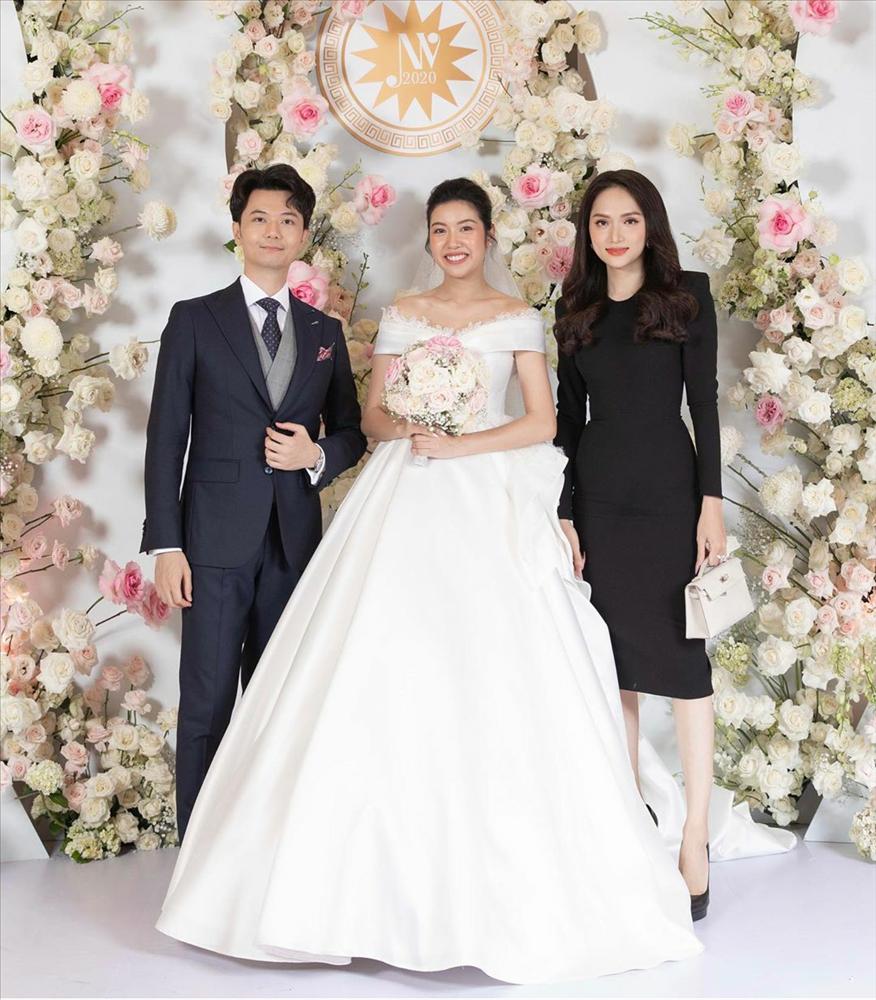 Hương Giang liên tục chiếm spotlight chốn đông người dù không phải nhân vật chính-1