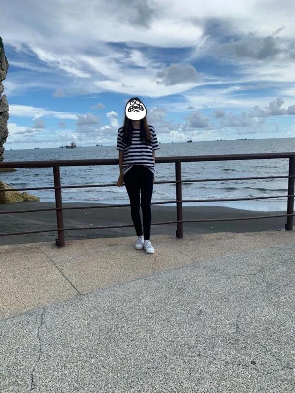 Hí hửng nhờ bạn trai chụp ảnh, cô gái không biết nên khóc hay cười khi thấy thành quả-2