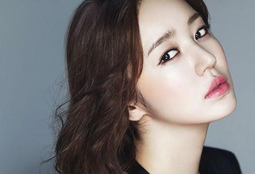 Nhân tướng học: 5 nét tướng tố cáo phụ nữ có mệnh khắc chồng, một đời đau khổ-1