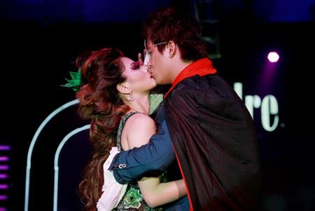 Mỹ nhân Việt lắm phen bẽ bàng khi vừa thổ lộ yêu đương đã bị đối tác chối bỏ-6