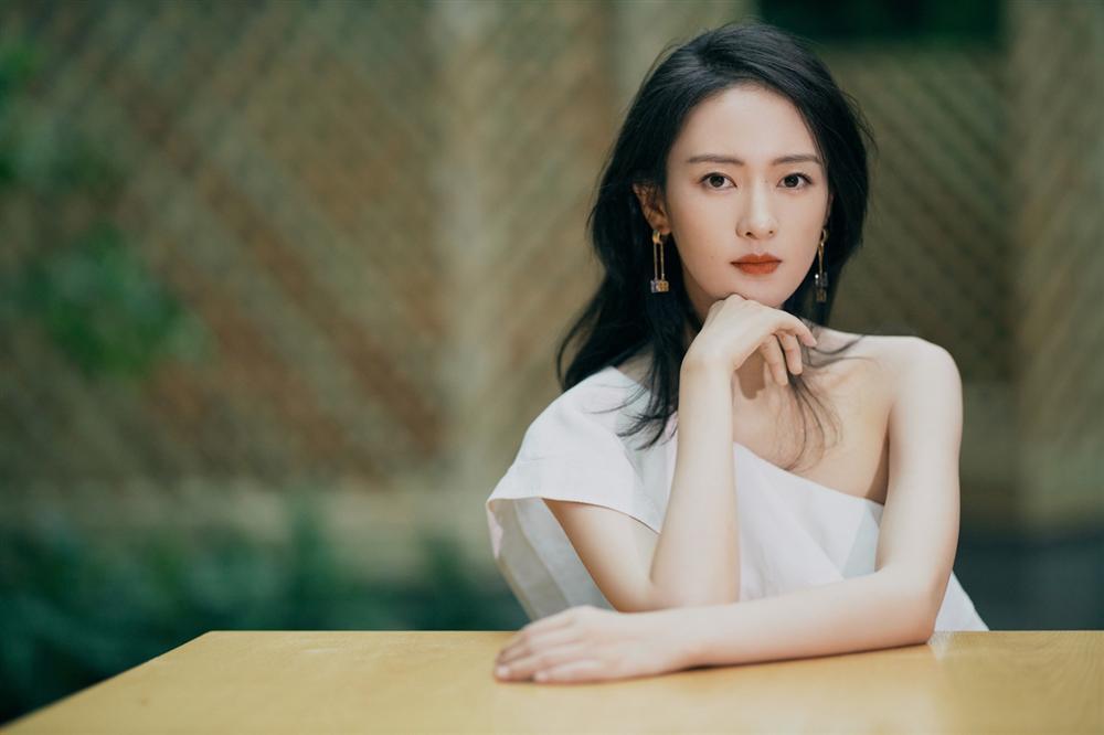 Bộ ba mỹ nhân xinh đẹp nhưng lắm thị phi đang gây bão màn ảnh-3