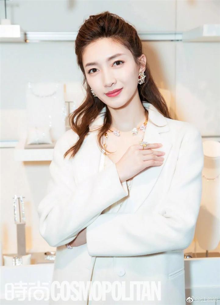 Bộ ba mỹ nhân xinh đẹp nhưng lắm thị phi đang gây bão màn ảnh-12