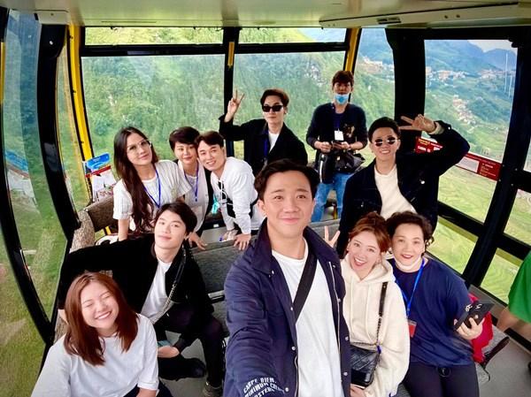 Chất như hội bạn thân Hari Won: Không chỉ diện áo nhóm mà cả túi nhóm giá trăm triệu đồng-6