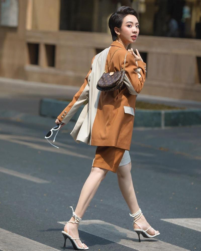 Diện đầm xanh blue cổ điển: Hà Tăng trẻ trung như gái teen - Tóc Tiên khoe dáng đồng hồ cát-7