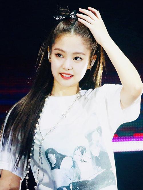 Sao Việt học thánh tạo trend Jennie tái chế ruy băng bỏ đi-5