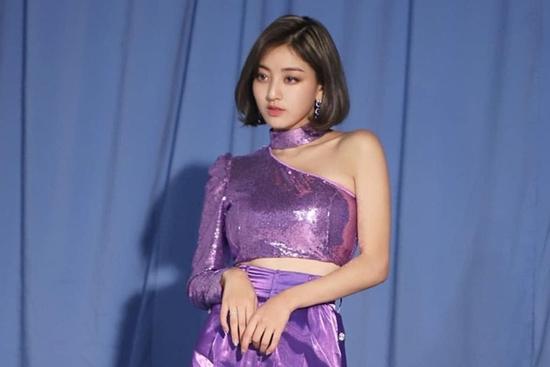 Fanpage Vietnam's Next Top Model bị ném đá vì chê bai mỹ nhân TWICE