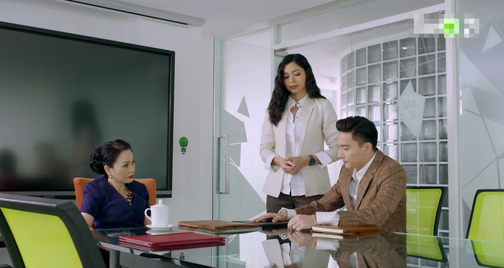 Gạo nếp gạo tẻ tập 20: Tường Vi vừa bị đuổi việc vừa trở thành tâm điểm chỉ trích của 2 cha con ăn bám-1