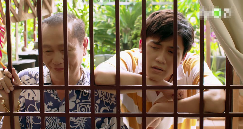 Gạo nếp gạo tẻ tập 20: Tường Vi vừa bị đuổi việc vừa trở thành tâm điểm chỉ trích của 2 cha con ăn bám-5