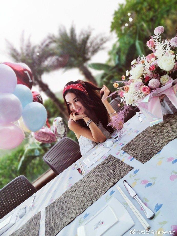 Đát Kỷ đẹp nhất màn ảnh Ôn Bích Hà trẻ trung đón tuổi 54-8