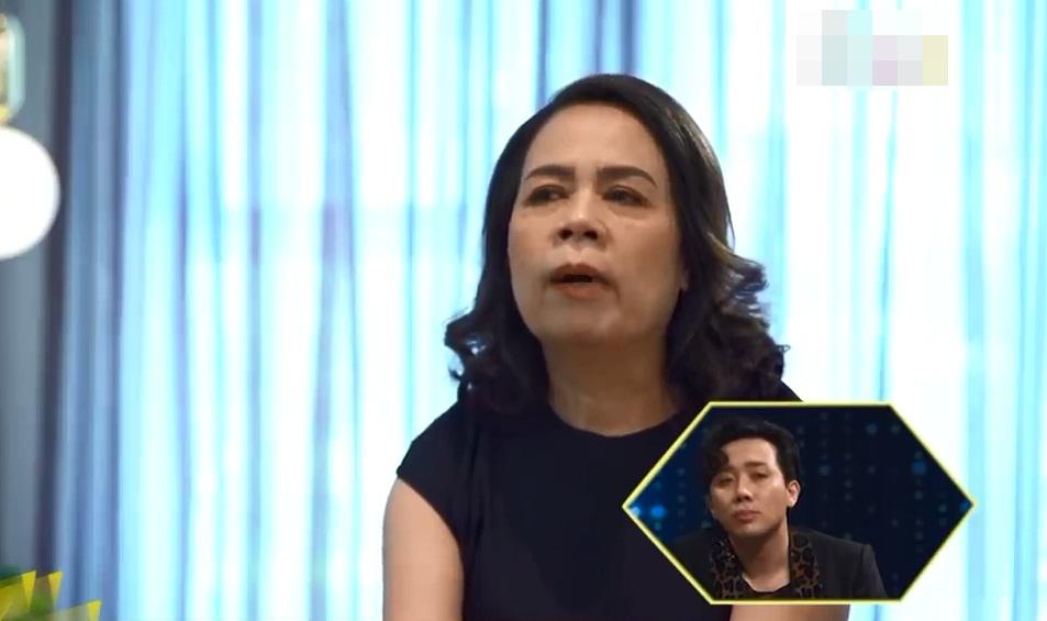 Mẹ Hương Giang khóc lạc giọng: Con tôi không bình thường, tôi chỉ cần người chăm sóc nó-1