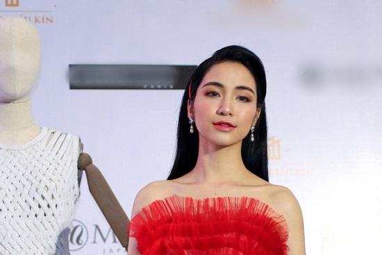 Hòa Minzy xin lỗi vì đăng phát ngôn giả về dịch Covid-19