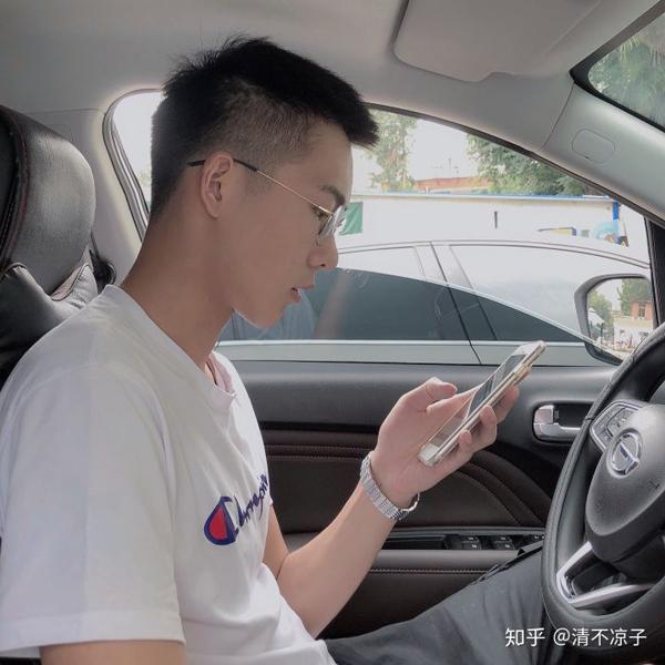 Có bạn trai cực phẩm cao 1m9, cô nàng xinh xắn chia sẻ tâm sự khiến dân mạng gato-10