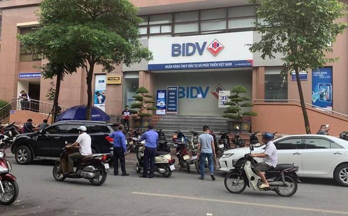 Bắt 2 đối tượng nổ súng cướp ngân hàng BIDV chi nhánh Ngọc Khánh-2