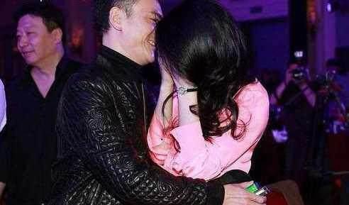 Người đàn ông say mê, đợi chờ Phạm Băng Băng hết 18 năm thanh xuân là ai?-11