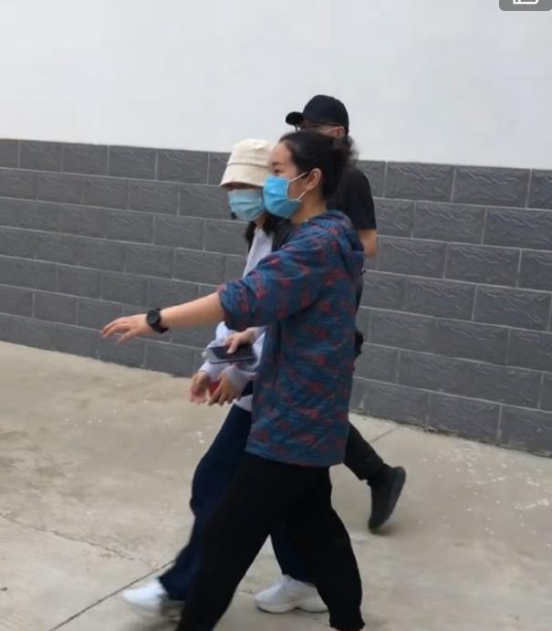 Thần đồng diễn xuất Trương Tử Phong bị tố có chút tiếng đã mắc bệnh ngôi sao-1