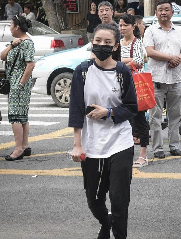 Thần đồng diễn xuất Trương Tử Phong bị tố có chút tiếng đã mắc bệnh ngôi sao-13