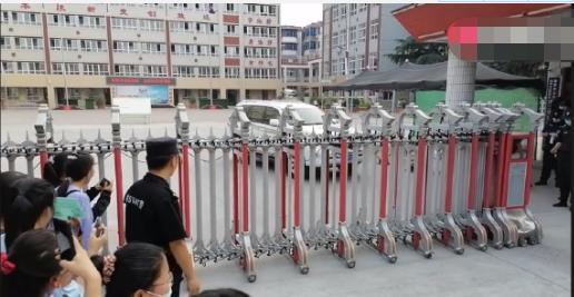 Thần đồng diễn xuất Trương Tử Phong bị tố có chút tiếng đã mắc bệnh ngôi sao-3