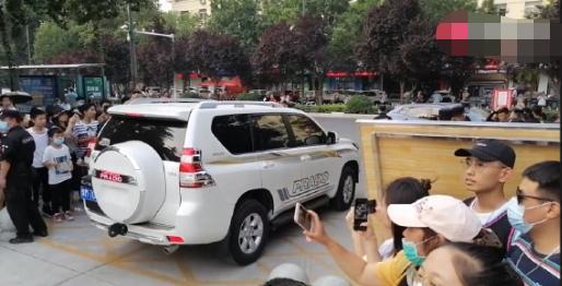 Thần đồng diễn xuất Trương Tử Phong bị tố có chút tiếng đã mắc bệnh ngôi sao-5